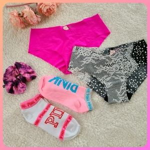 ●NEW● Vs Panties & PINK Sock Bundle!